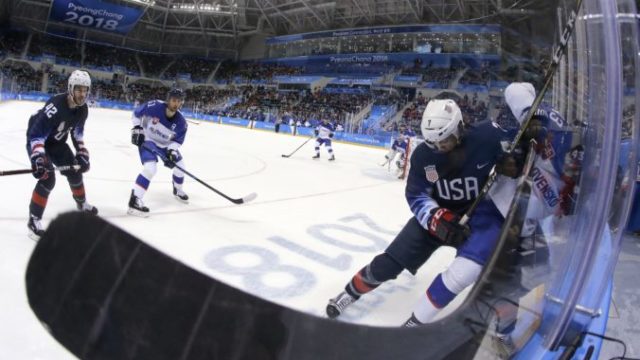 367915_john mccarthy 7 tomas surovy 676x422.jpg