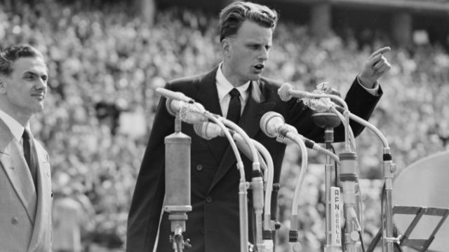 368213_obit_billy_graham_17620 8c00fb27717e4dc58be6157e0e518550 676x540.jpg
