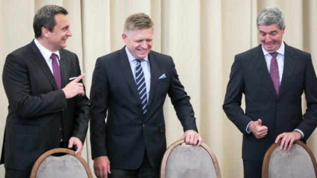 368747_andrej danko robert fico bela bugar 676x451.jpg
