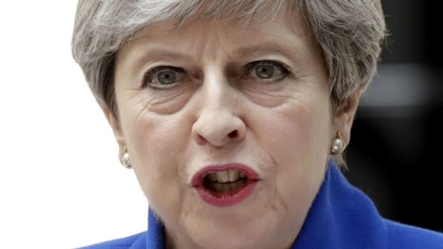 368800_theresa mayova 7 676x451.jpg