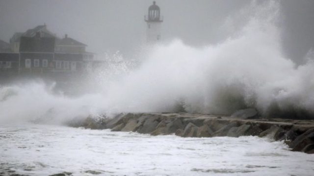 368978_aptopix_coastal_storm_80375 363167c2b263424fa3a5107d4b7d1cb0 676x443.jpg