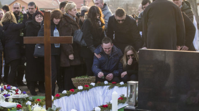 369016_pohreb kuciaka 2 676x477.jpg