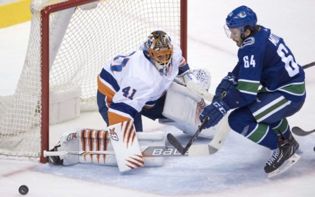 369203_jaroslav halak tyler motte 676x422.jpg