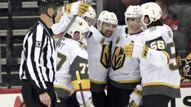369266_golden_knights_devils_hockey_44666 3ce3fe35f25a4b3ba76a4b69e70436af 676x514.jpg