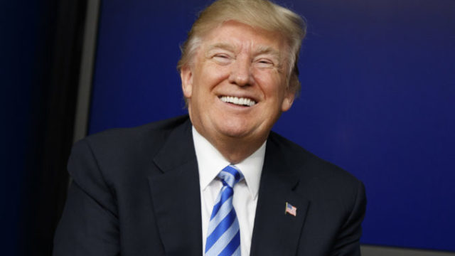 369494_trump_ceos_80314 376777f341924fc999a7b8afad99ab7c 676x451.jpg