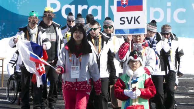 369514_paralympiada_vztycovanievlajky 676x451.jpg