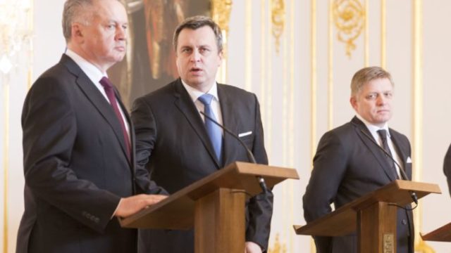 369545_andrej kiska andrej danko robert fico 676x464.jpg