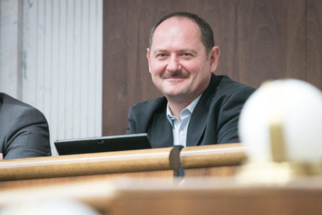 369645_zsolt simon 676x451.jpg
