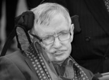 369914_stephen hawking 676x496.jpg