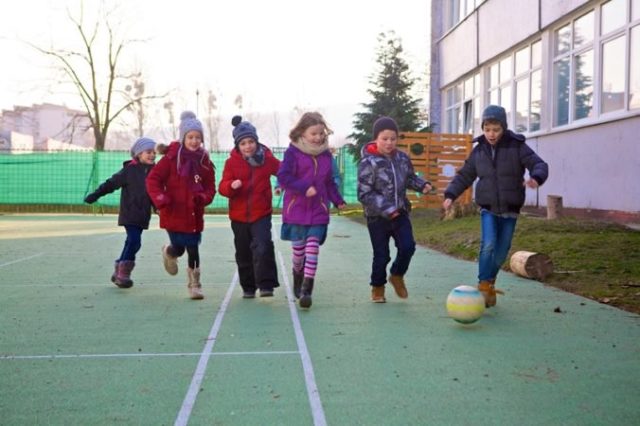 369947_deti v pohybe_pri krizi_3.ediciaychwh_small 676x450.jpg