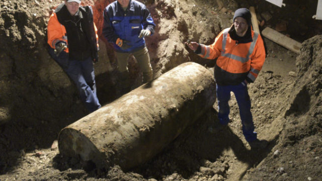 369987_bomba 676x462.jpg