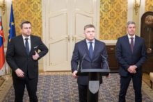 369993_andrej danko robert fico bela bugar 1 676x451.jpg