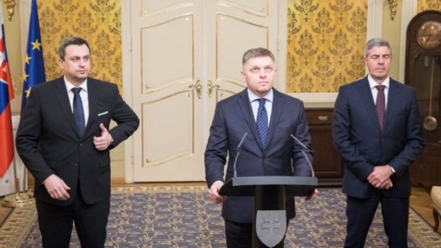 369993_andrej danko robert fico bela bugar 1 676x451.jpg