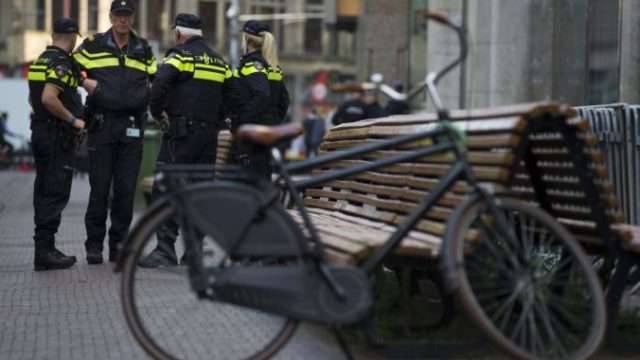 370658_netherlands_budget_security_33102 cc4065cf86ac4b4e88bad5af2e596cc0 676x451.jpg