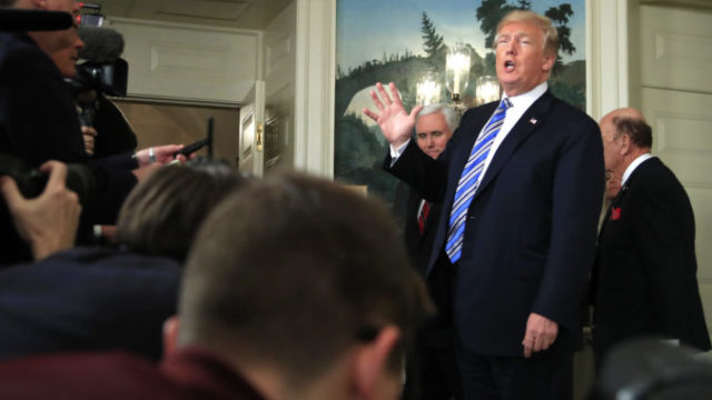 370771_trump 676x453.jpg
