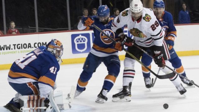 370834_blackhawks_lslanders_hockey_44193 7fd6313e02a6417c9ec0ab0e1f2f1d21 676x456.jpg