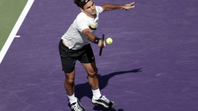 370876_roger federer 2 676x464.jpg