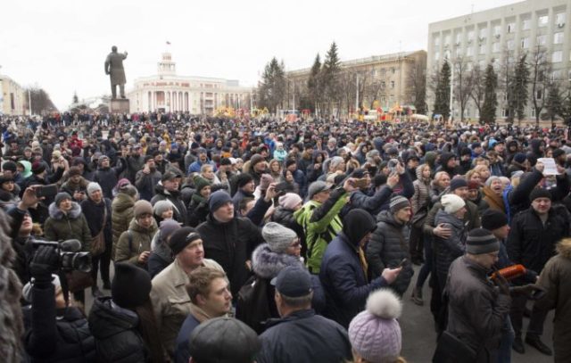 371012_russia_fire_17774 df1c9aad9c664f9ba06e2b72679447f2 676x430.jpg