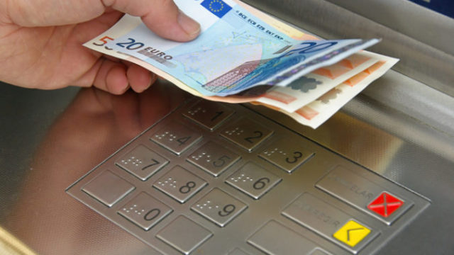 371109_bankomat 2 676x453.jpg
