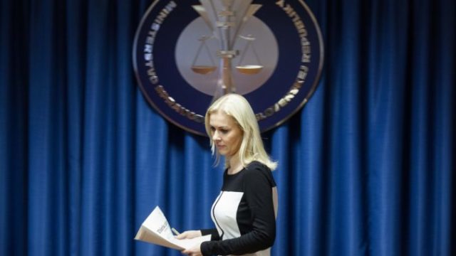 371115_monika jankovska 676x451.jpg