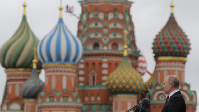 371255_russia_victory_day_parade_85776 e701d169fc714da39adbc50648b652c4 676x506.jpg
