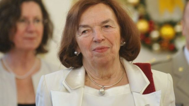 371349_livia klausova 676x530.jpg