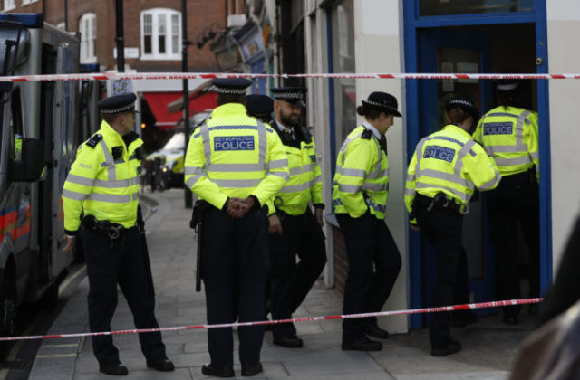 371564_britain_subway_incident_21373 0af39c2f325b42dc8e766ccc17300fcb 676x444.jpg