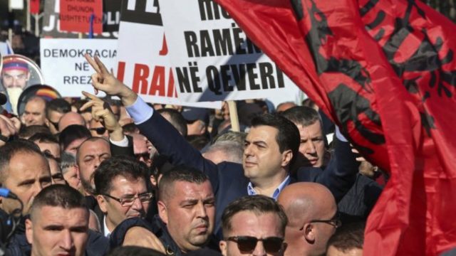 371689_albania_opposition_07534 7c887d92543e4cc2be675e12a6717e89 676x433.jpg
