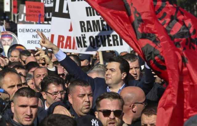 371689_albania_opposition_07534 7c887d92543e4cc2be675e12a6717e89 676x433.jpg