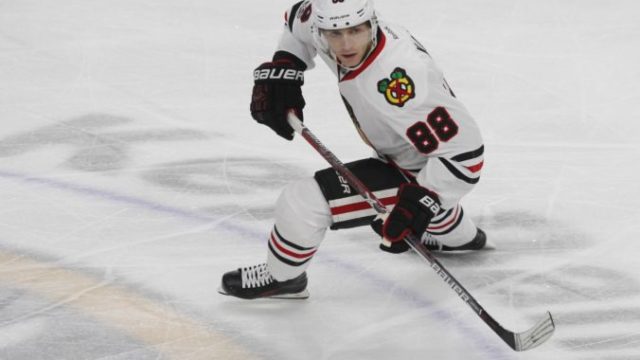 372123_patrick kane 676x486.jpg