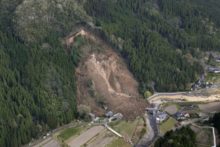 372215_japan_landslide_88981 39ab4463dac54e11ab020a7c2d172767 676x451.jpg