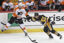 372322_scott laughton 21 sidney crosby 87 676x451.jpg