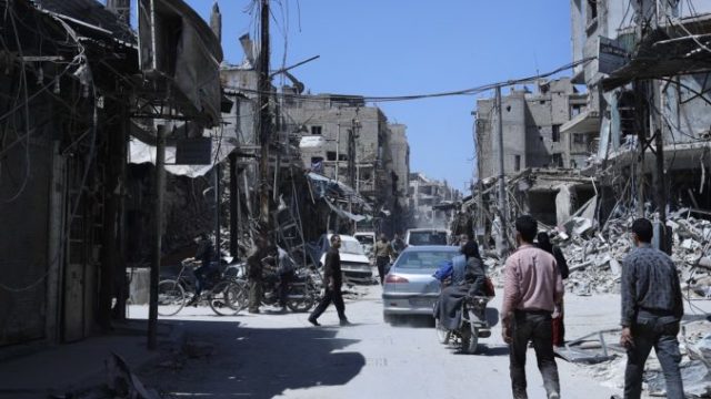 372788_syria_deystroyed_town_66390 52bb63613ed9422fb7892ac25519f802 676x451.jpg