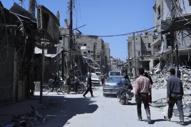 372788_syria_deystroyed_town_66390 52bb63613ed9422fb7892ac25519f802 676x451.jpg