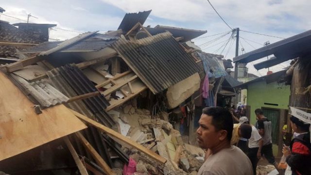 372963_indonesia_earthquake_62453 33dd872838b34913b579db8f0edce0f8 676x482.jpg