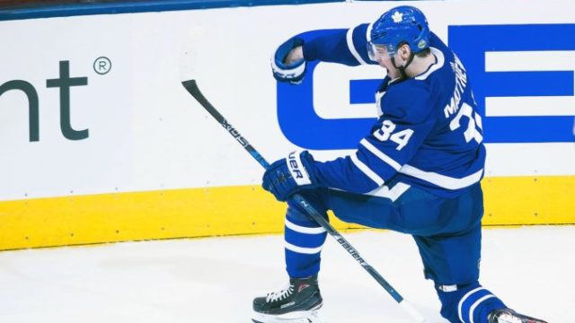 373203_bruins_maple_leafs_hockey_88570 e8ed2bcbd0e549a6bff92373c821a68f 676x485.jpg