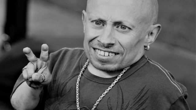 373221_obit_verne_troyer_23830 c76d581a44094e3dbcbfd2a2270341e3 676x527.jpg