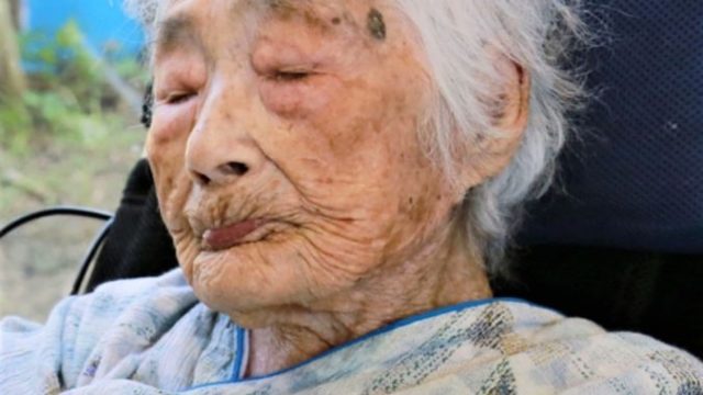 373249_japan_oldest_person_92264 9401473bb72c40d0bcbfd7453e9a7125 676x825.jpg