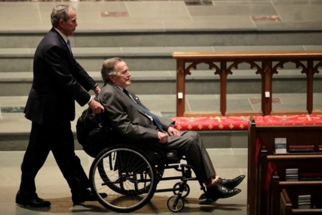 373431_george_h.w._bush_hospitalized_95850 285d957d5a9448bea9f69ba76b01c7db 676x451.jpg