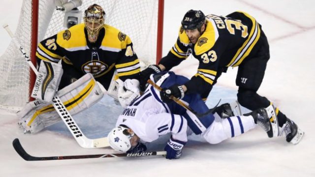 373634_zach hyman 11 tuukka rask zdeno chara 676x392.jpg