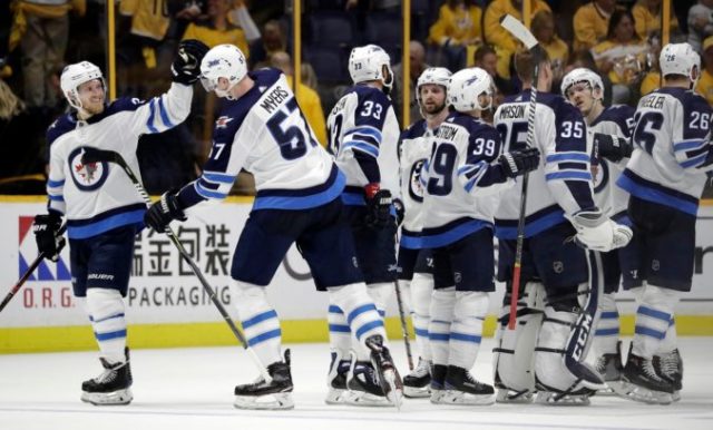 373856_jets_predators_hockey_37316 c1dc3615655845e4a506ffa94c299b04 676x408.jpg