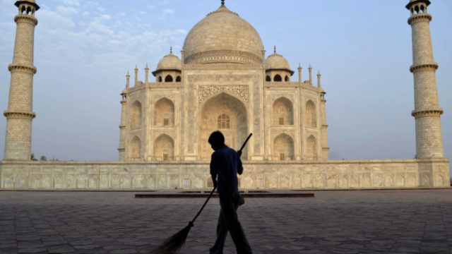 374155_tadz mahal 676x438.jpg