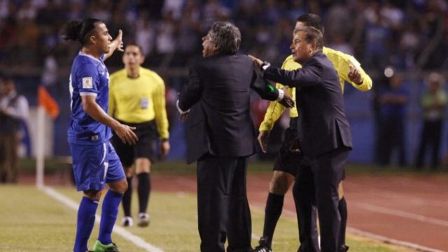 374242_honduras_el_salvador_soccer_wcup 929742470235438eb7051e7380ec55a6 676x451.jpeg
