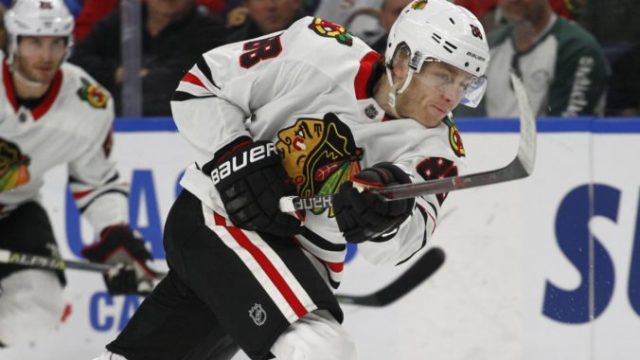 374279_patrick kane 676x479.jpg
