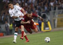 374293_aleksandar kolarov roberto firmino 676x476.jpg