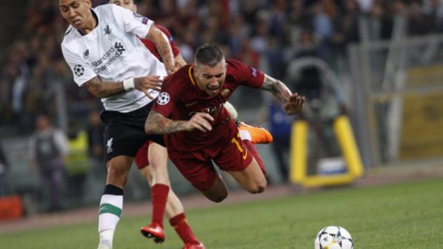 374293_aleksandar kolarov roberto firmino 676x476.jpg