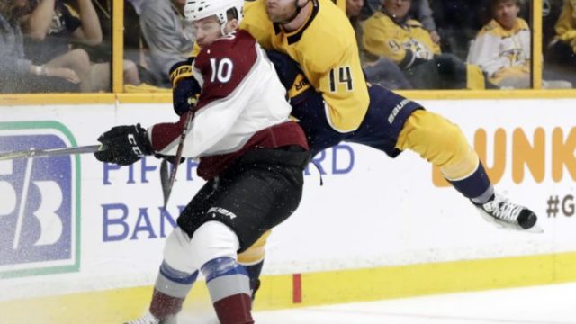374578_avalanche_predators_hockey_78644 7af92634a2ec428aa340ce83f35ebba8 676x552.jpg