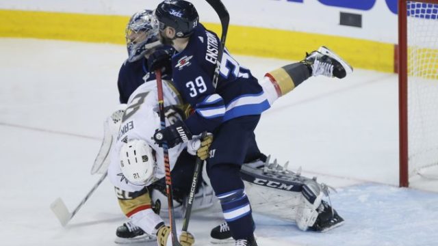 375152_golden_knights_jets_hockey_08887 2edb9c00e0bf4c86b8ed9a5e0da9f9e0 676x488.jpg