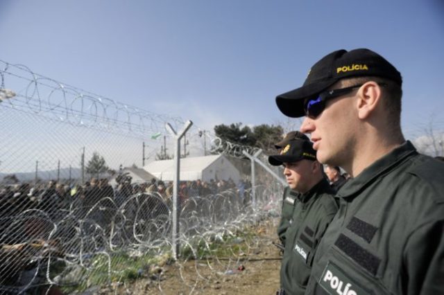 375247_policia 676x450.jpg
