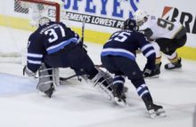 375322_connor hellebuyck 37 paul stastny tomas tatar 676x439.jpg